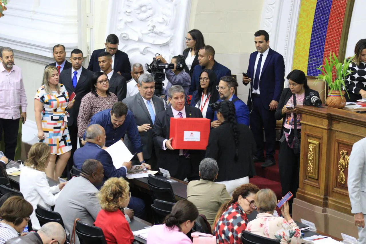 Designan nuevos rectores del Consejo Nacional Electoral.