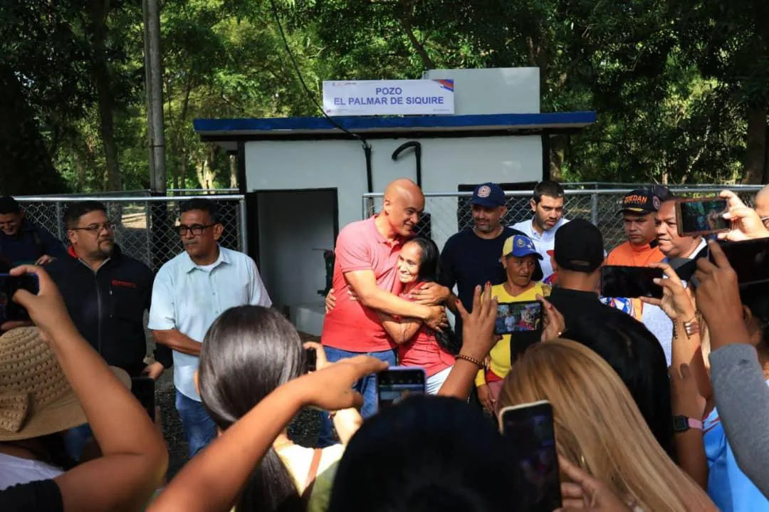Inauguran pozo de agua número 32 en el municipio Paz Castillo .