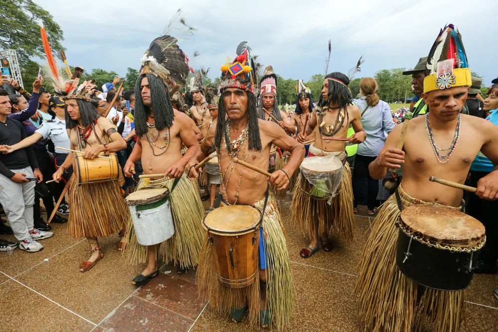 Indios Coromotanos ingresan a la Basílica Menor Santuario Nacional de Nuestra Señora de Coromoto - Foto: José Luis Díaz / ELMARTILLOVEN.