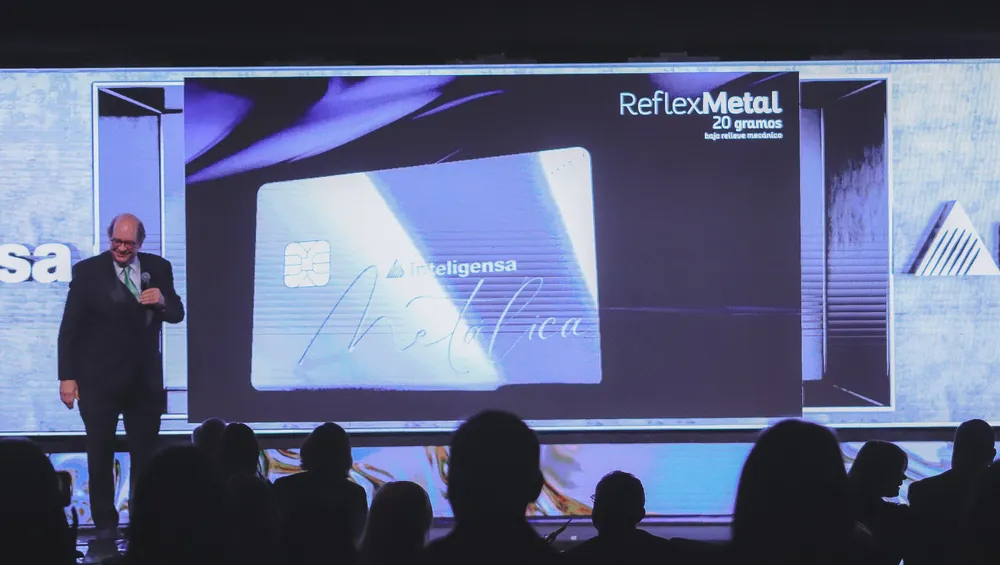 Presentacion Tarjeta Metalica - Inteligensa (4)