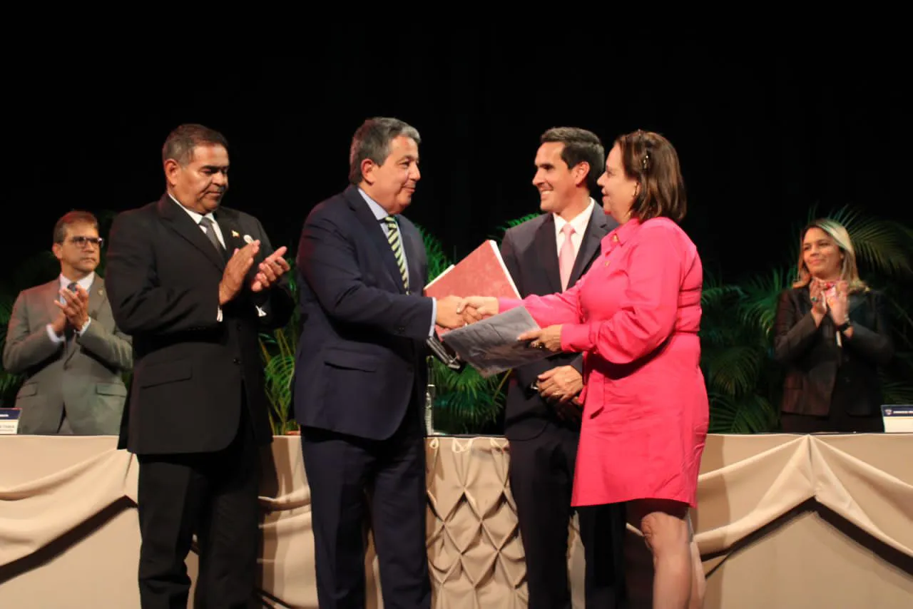 Más de 120 abogados fueron homenajeados por el Concejo Municipal de Baruta