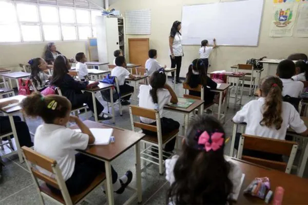 110 mil niños y jóvenes se incorporarán al período escolar 2025-2026.