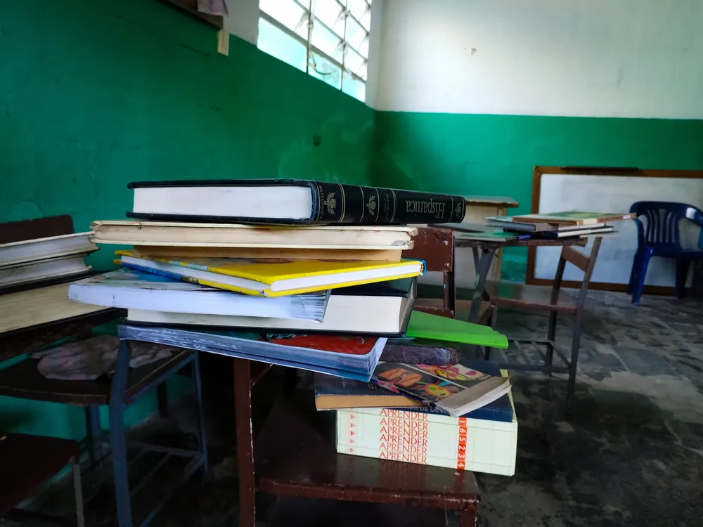 Más de 100 estudiantes amenazados con perder su educación en el Municipio Baruta.