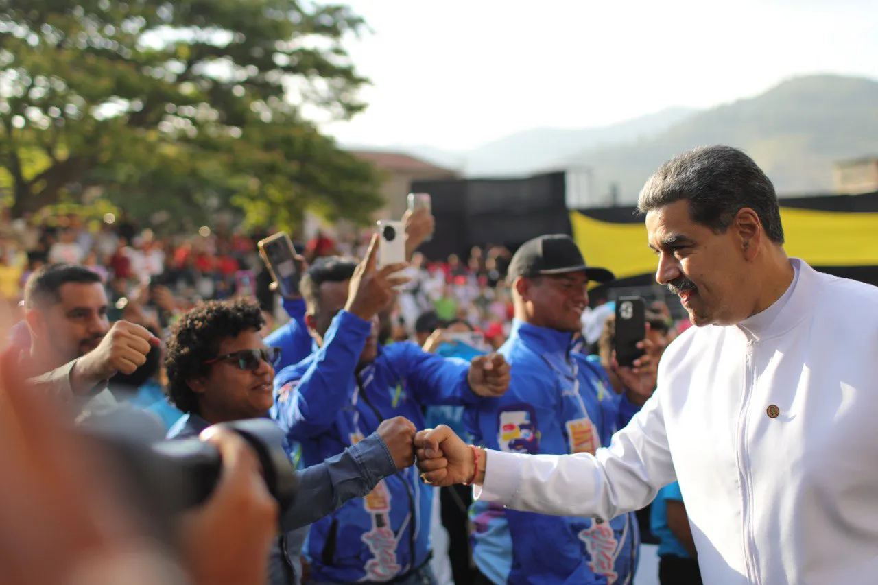 Nicolás Maduro, presidente de la República, junto a Wilmer Vásquez, candidato a la Asamblea Nacional.