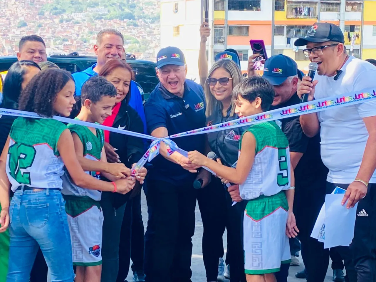 Juntos Todo Es Posible inauguró Casa de los abuelos, parque y canchas en el 23 de Enero