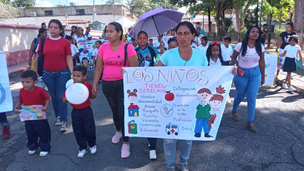 Estudiantes luciteños conmemoraron el día internacional de los Derechos de los niños y adolescentes