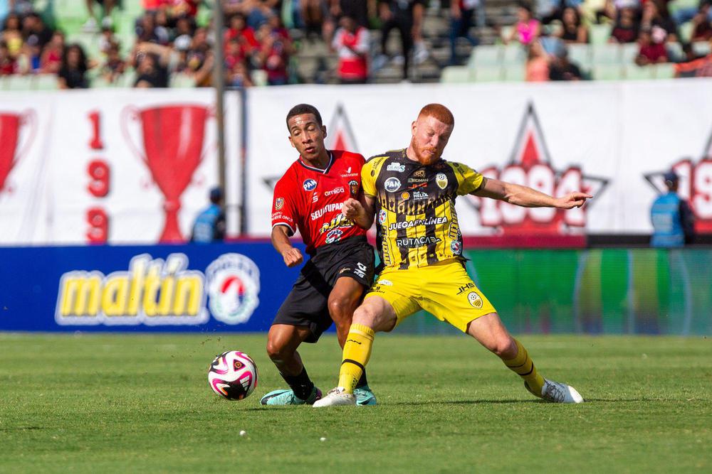 Caracas FC y Dvo. Táchira firmaron un nuevo empate.