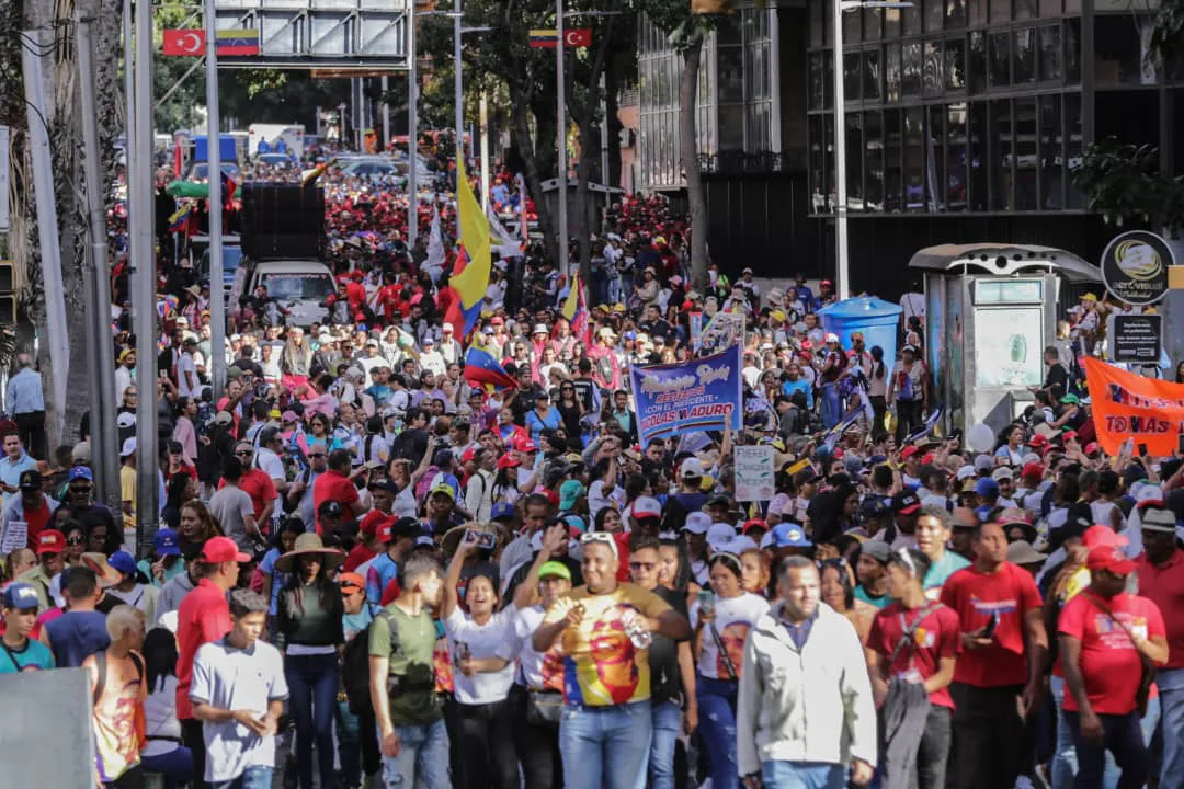 Chavismo marcha por el 23 de enero. Foto: José Luis Díaz / ElMartilloVen.