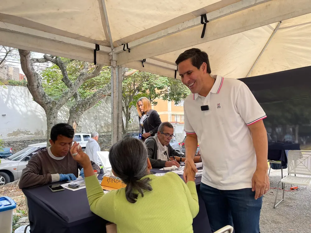 Luis Aguilar, concejal del Municipio Baruta durante jornada médica