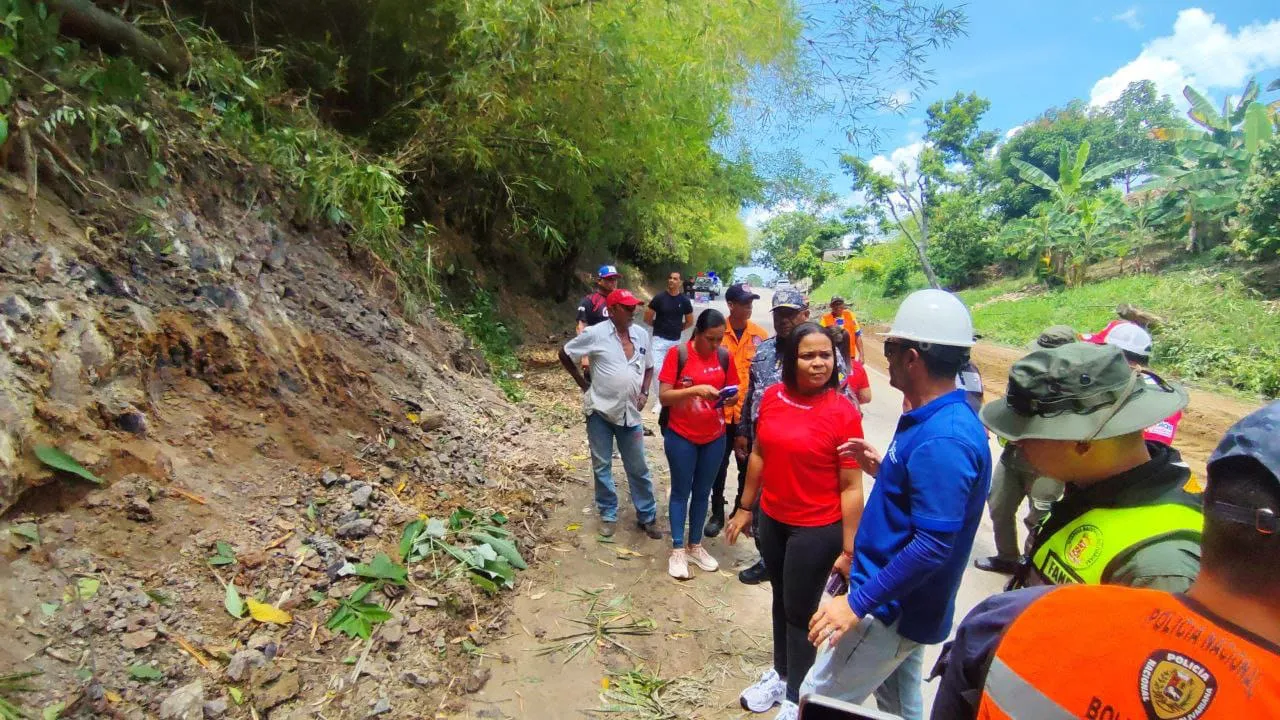 Gobierno Bolivariano de Obispo Ramos de Lora rehabilita la vía Panamericana