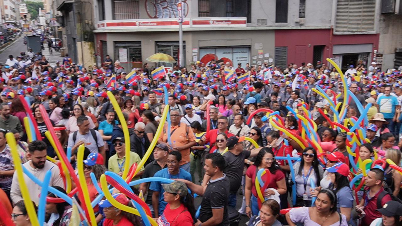 Marcha del chavismo para el inicio de Campaña electoral de Nicolás Maduro. Foto ElMartilloVen / Enyelmer Arbornoz.