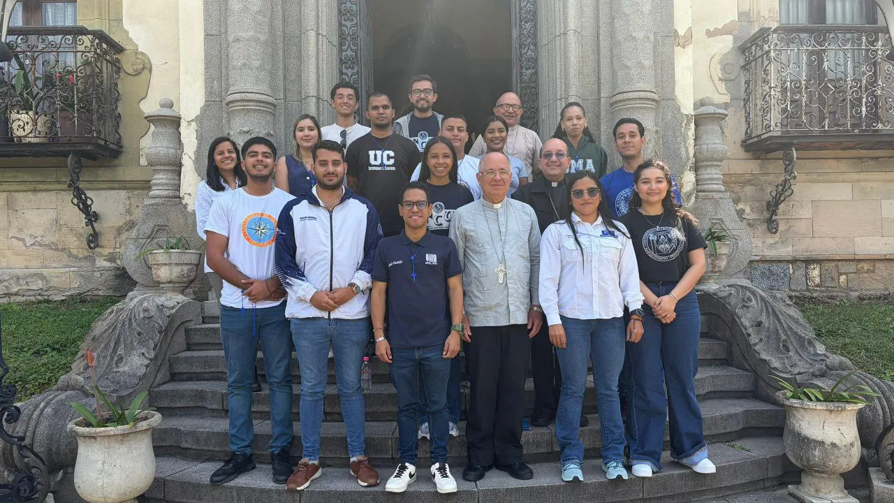 Líderes estudiantiles de todo el país plantean "Ruta de la Esperanza" junta a la Iglesia Catolica