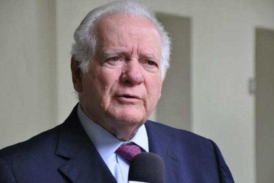 Eduardo Fernández, dirigente político venezolano.