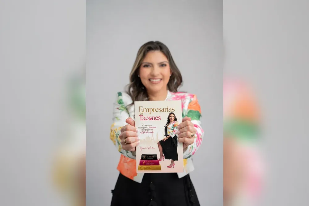 La venezolana Yasmín Perdomo posiciona su libro “Empresarias en tacones”