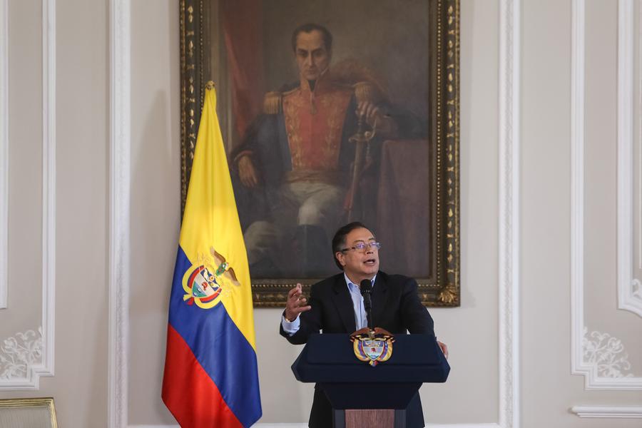 El presidente colombiano, Gustavo Petro, habla durante una conferencia de prensa en la Casa de Nariño, en Bogotá, Colombia, el 15 de noviembre de 2022. (Xinhua/Jhon Paz)
