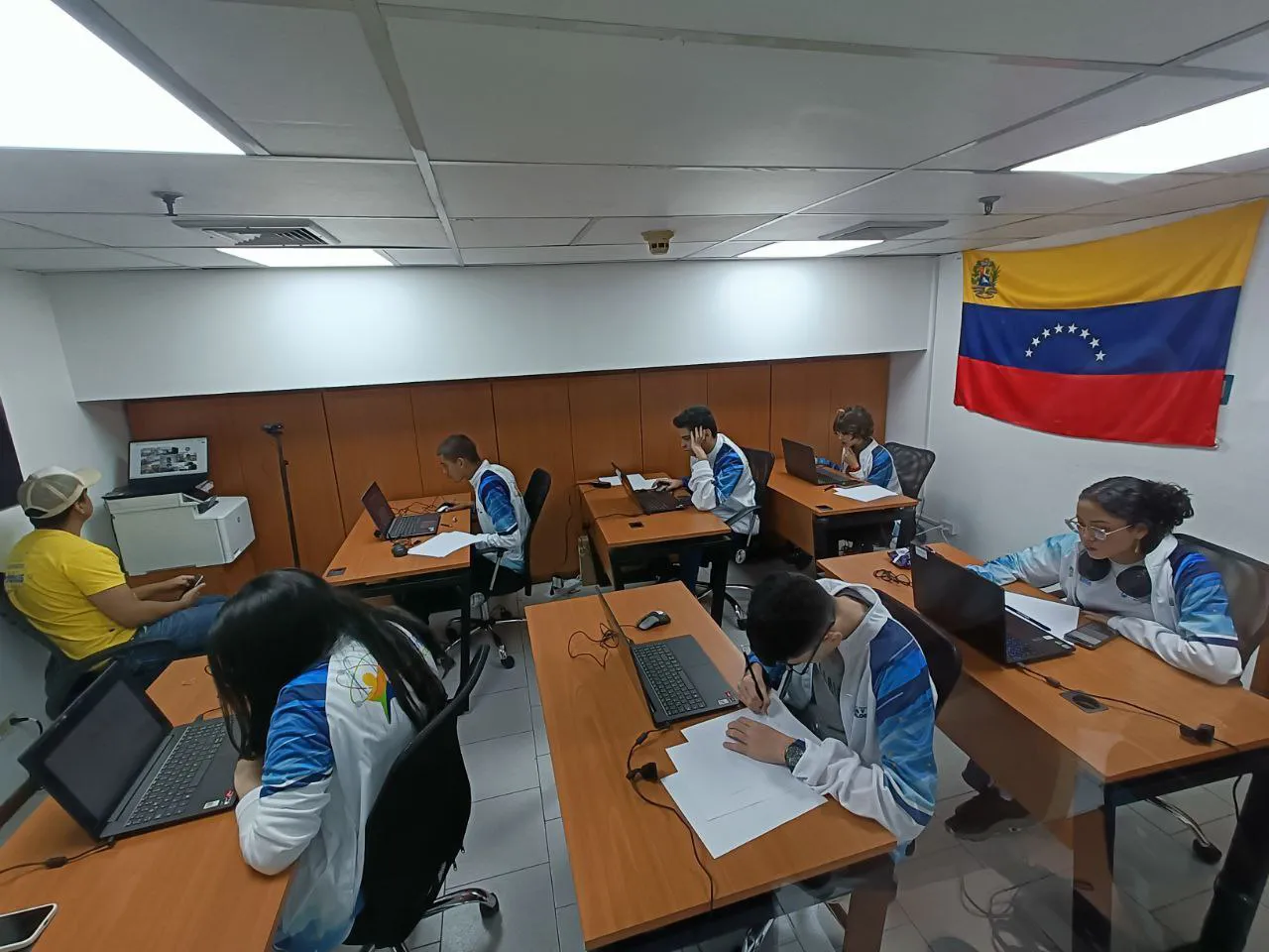 Jóvenes venezolanos olimpiadas de Astronomía/ Foto: cort. Gabriela Jiménez