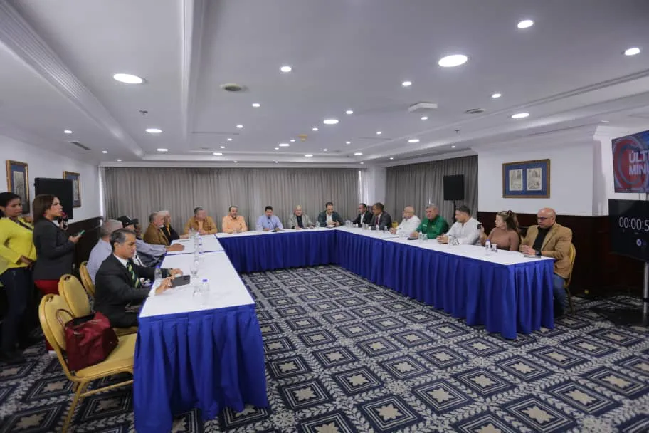 Rueda de Prensa de la coalición política Alianza Democrática. Foto: José Luis Díaz / ElMartilloVen.