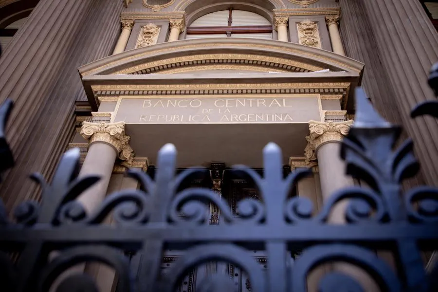 fachada trasera de la sede del Banco Central de la República Argentina, Argentina. (Xinhua/Martín Zabala)