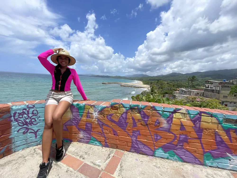 Luisana Segovia, periodista venezolana en el mirador de La Sabana.