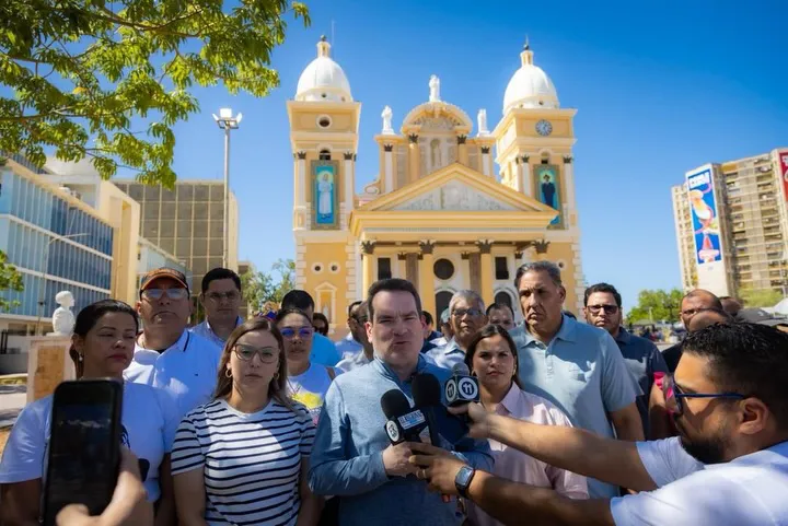 Tomás Guanipa, dirigente opositor venezolano, en la Basílica de La Chinita.