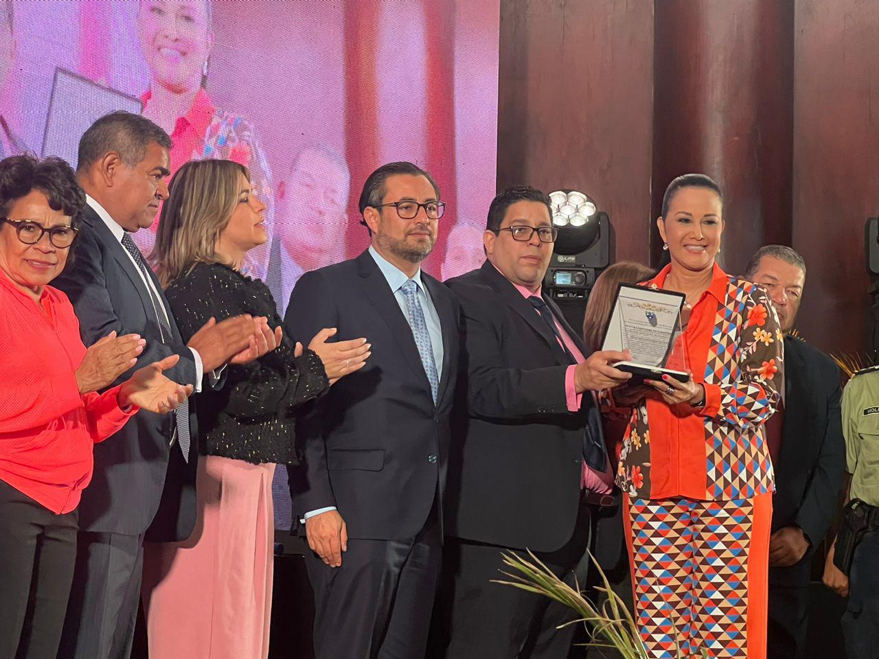 Más de 840 mujeres fueron homenajeadas por el Concejo Municipal de Baruta con sesión solemne 