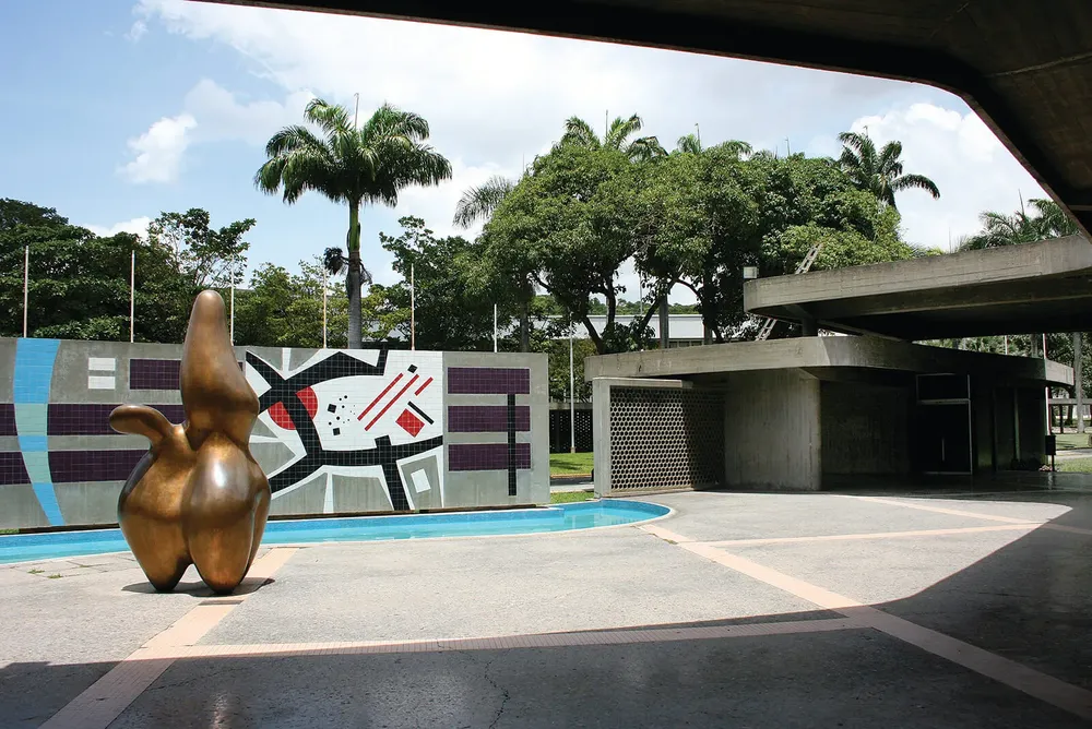 Plaza Cubierta UCV.