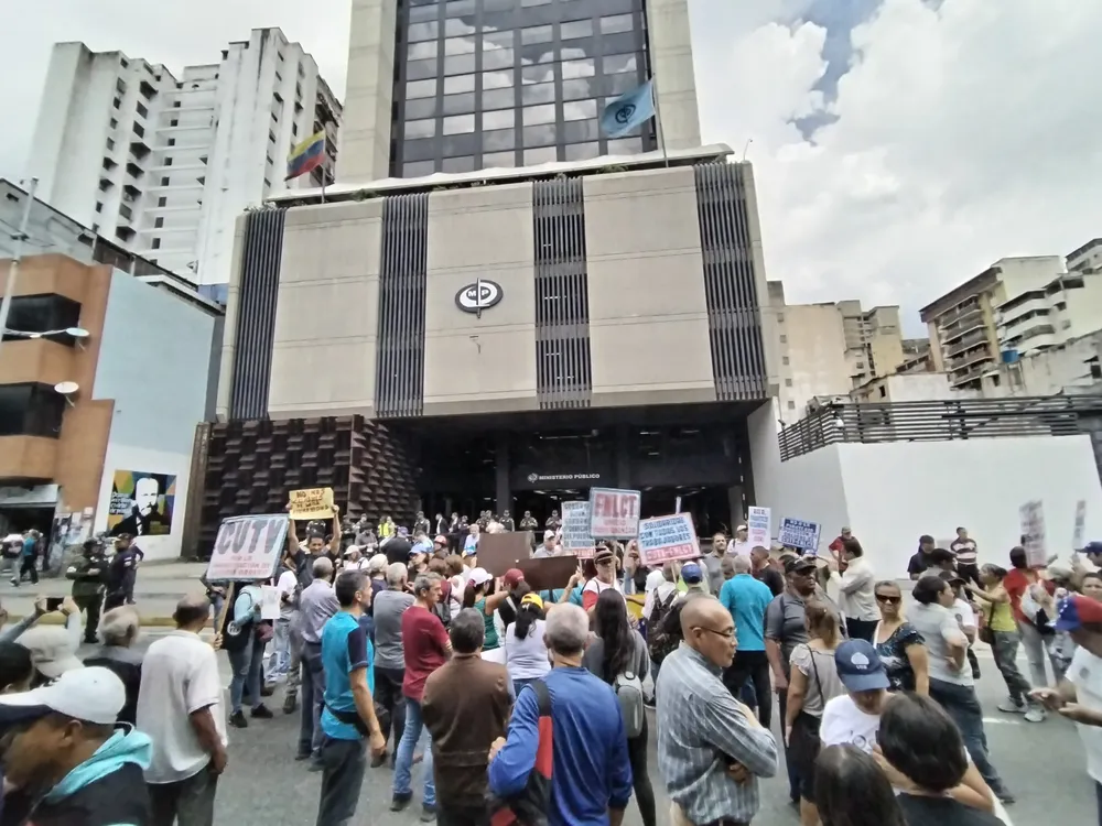 Trabajadores retoman protestas laborales en la ciudad de Caracas