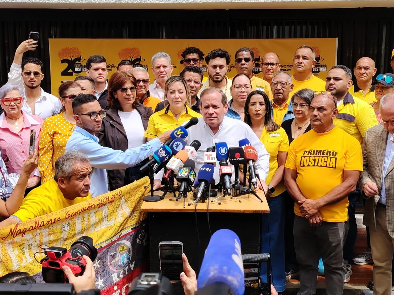 a37c4998-5dc5-4101-a8a9-f73183148945