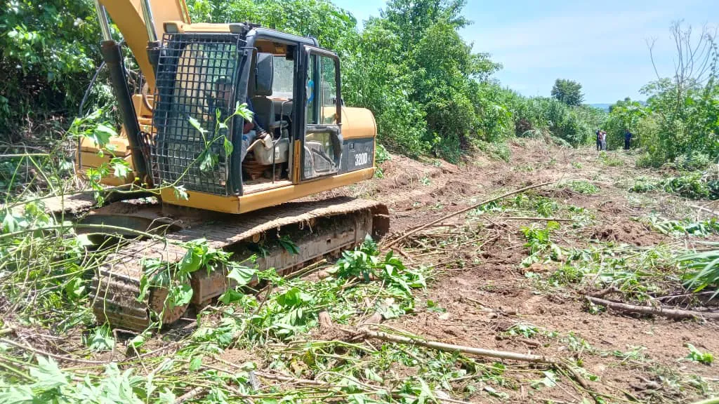 Inicia trabajos de canalización del Rio Guaire en Paz Castillo 