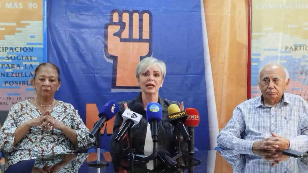 Vicepresidenta nacional del MAS, María Verdeal en rueda de prensa