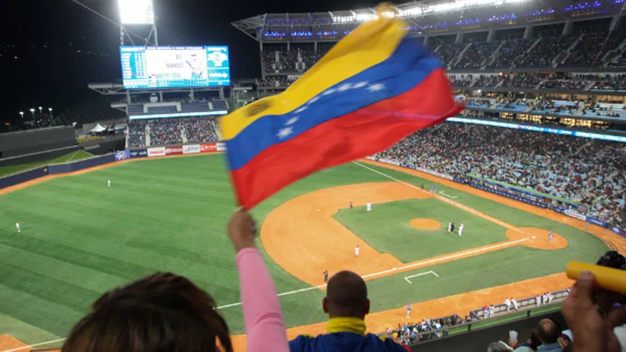 Bandera de Venezuela en el Estadio Monumental Simón Bolívar de La Rinconada. 
