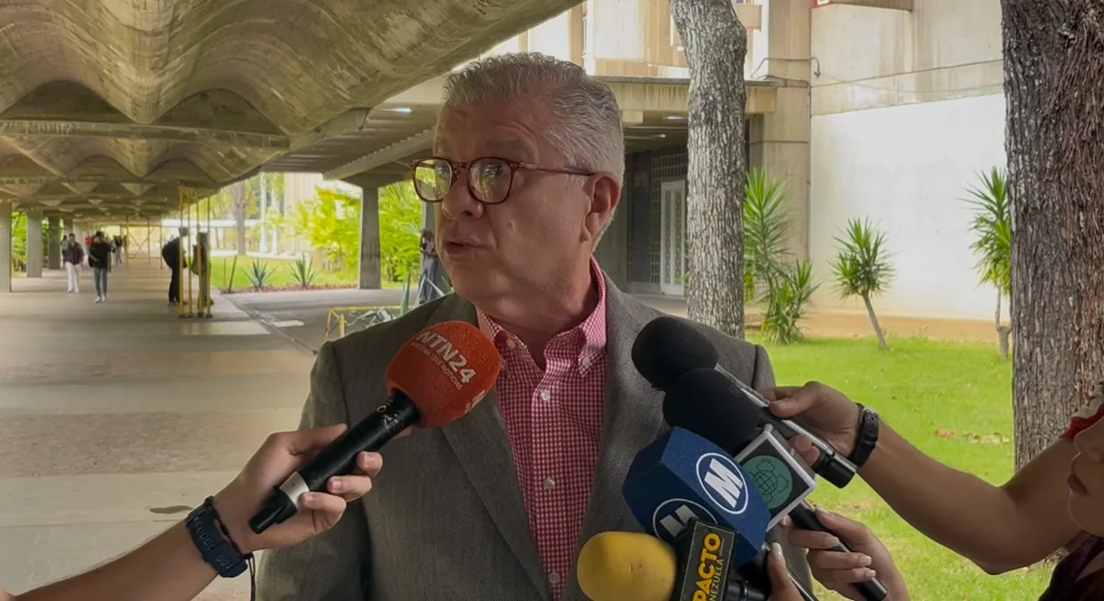 Juan Carlos Apizt, decano de la Facultad de Ciencias Juridicas y Políticas UCV.