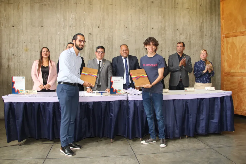 Entregan el Premio Municipal de Historia 2023 “Augusto Mijares” de Chacao.