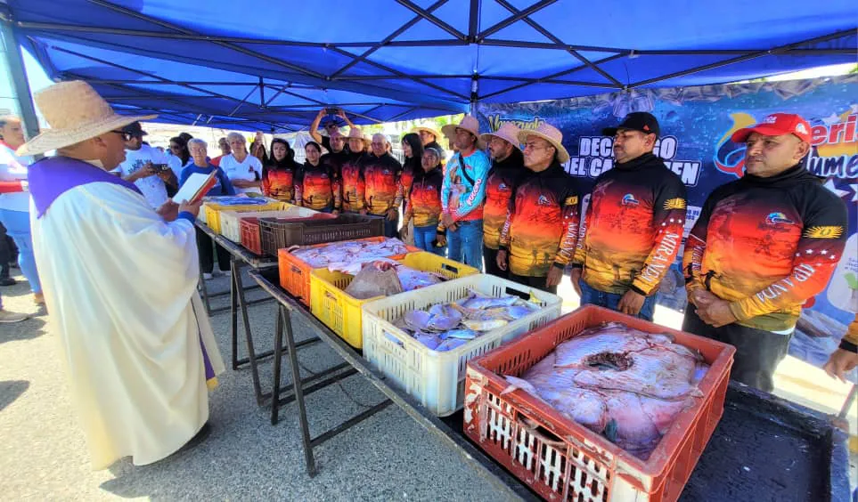 Pescadores de Miranda donan más de 3.600 kilos de pescado en Higuerote