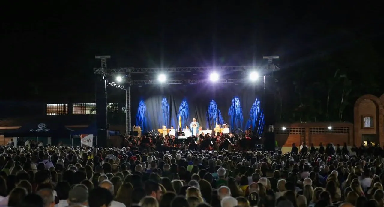 Dos mil personas celebraron la misa y concierto de la Navidad en Baruta