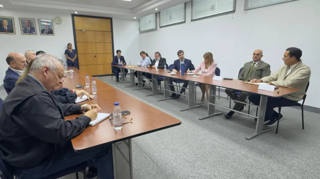 Conindustria y el Ministerio de Industria y Comercio acuerdan mesas de trabajo para impulsar la manufactura nacional