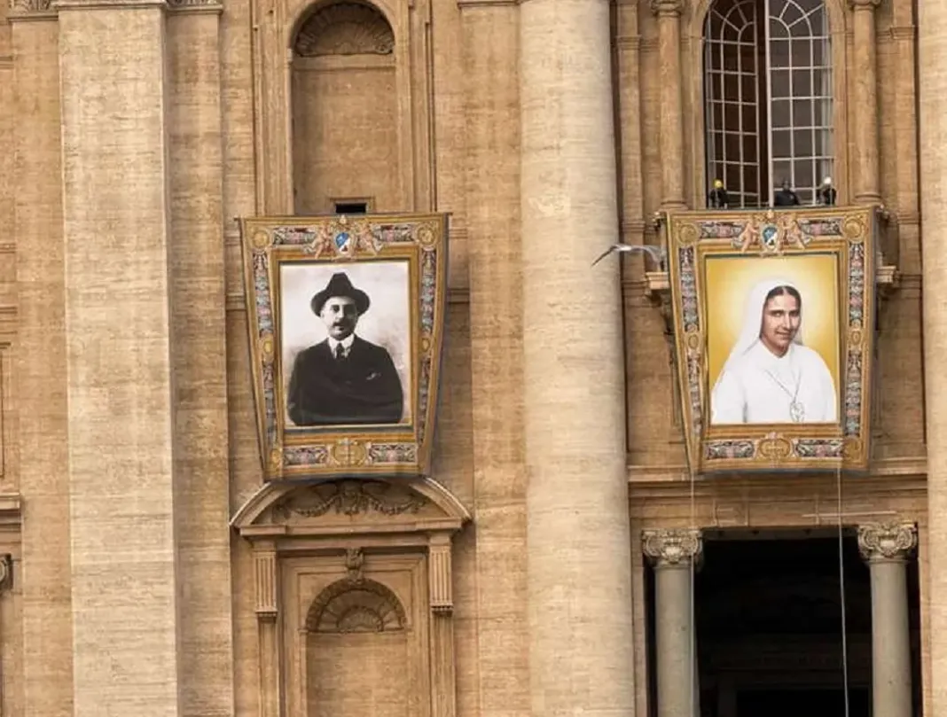 Imágenes de José Gregorio Hernández y Carmen Rendiles, se exhiben en El Vaticano. Imágenes de José Gregorio Hernández y Carmen Rendiles, se exhiben en El Vaticano.