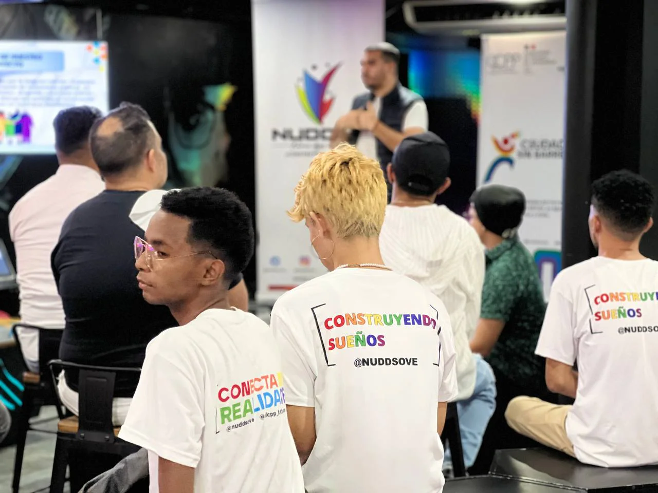 Un 85% de la comunidad LGBTIQ+ desconfia en las instituciones del Estado