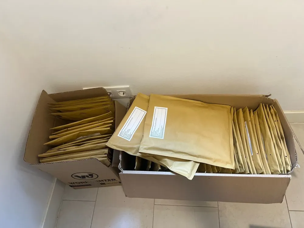 Oposición venezolana realiza distribución masiva de informas de la Misión Independiente de la ONU