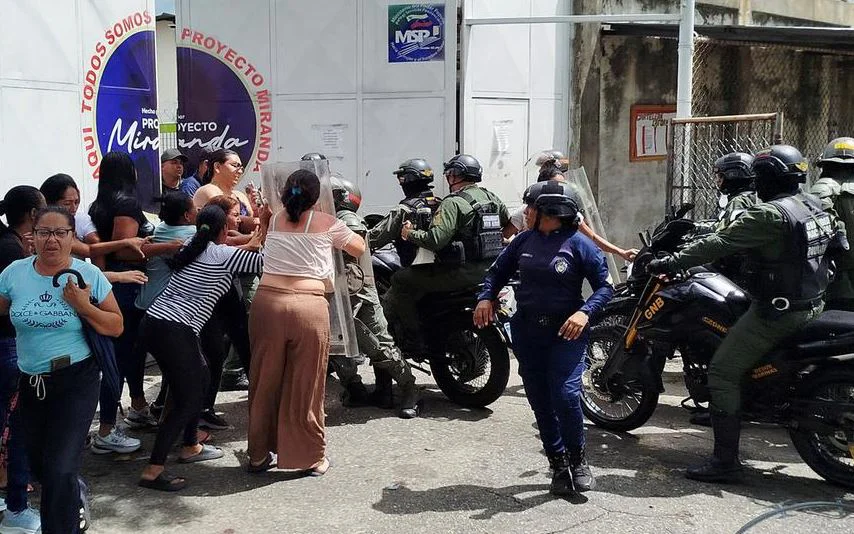 Presos toman la cárcel de Barinas en protesta por torturas y exigen destitución de directivos