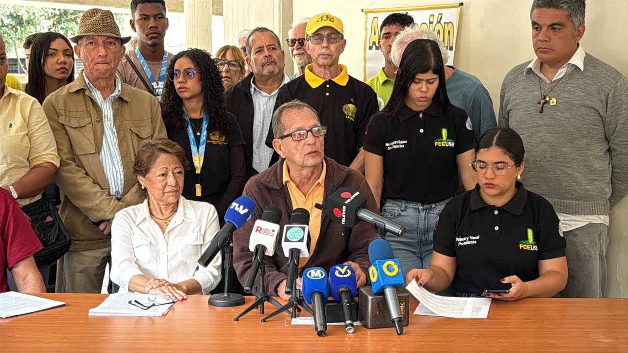 4 Omar Pérez Avendaño, presidente de la Asociación de Profesores de la USB.97112634523978903