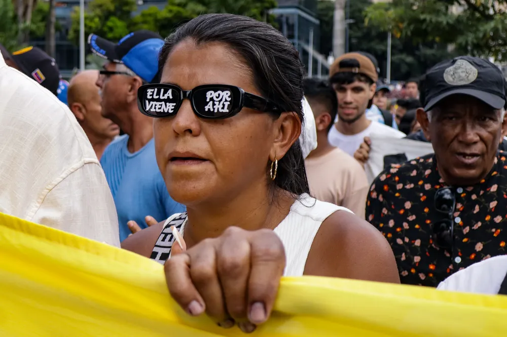 Simpatizantes de María Corina Machado protestan en plaza Venezuela. Foto: Mario Flores / ElMartilloVen