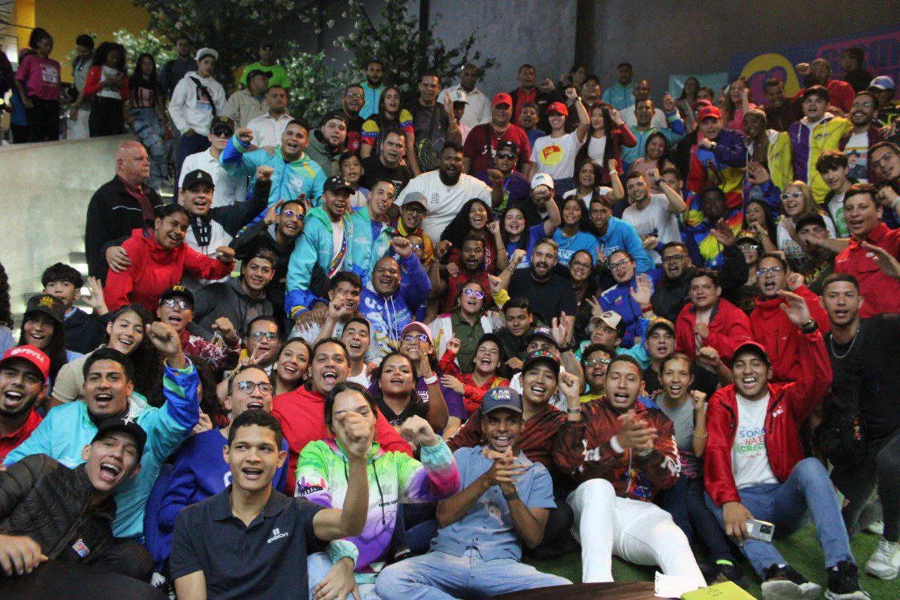 Candidatos del chavismos realan encuentro con la juventud del GPP en Caracas.