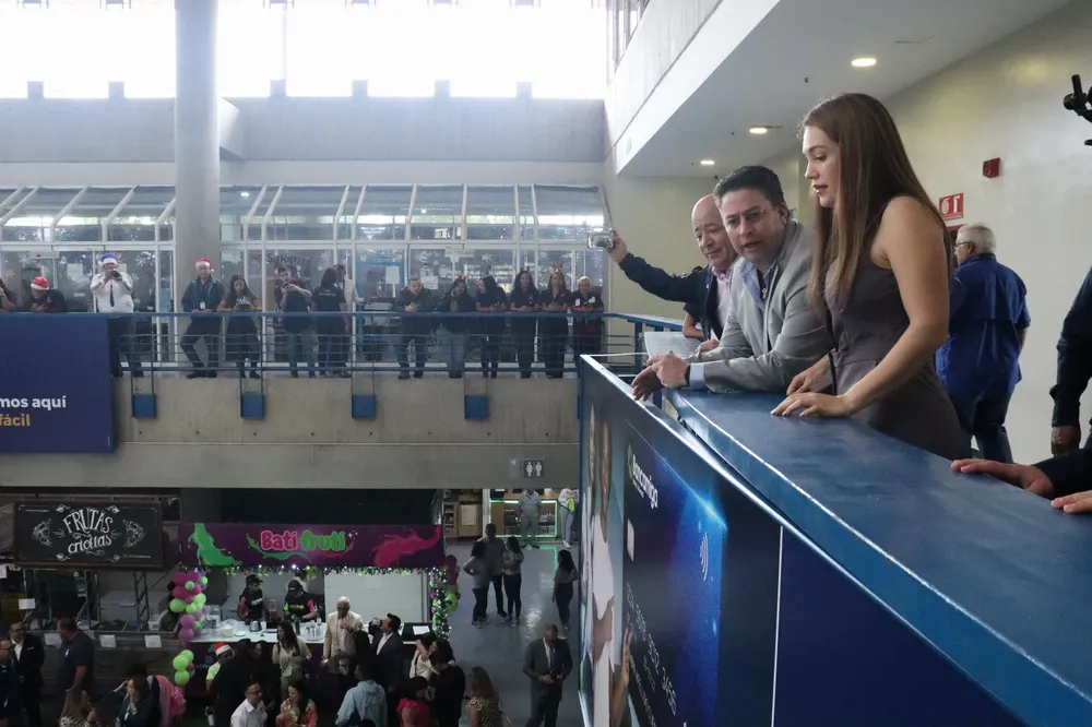 Alcalde Gustavo Duque, en el Mercado Municipal de Chacao