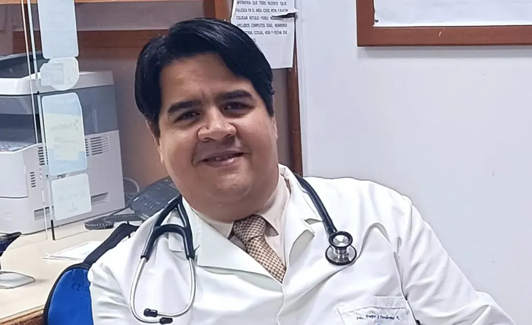 Pedro Fernández, médico urólogo y profesor universitario,