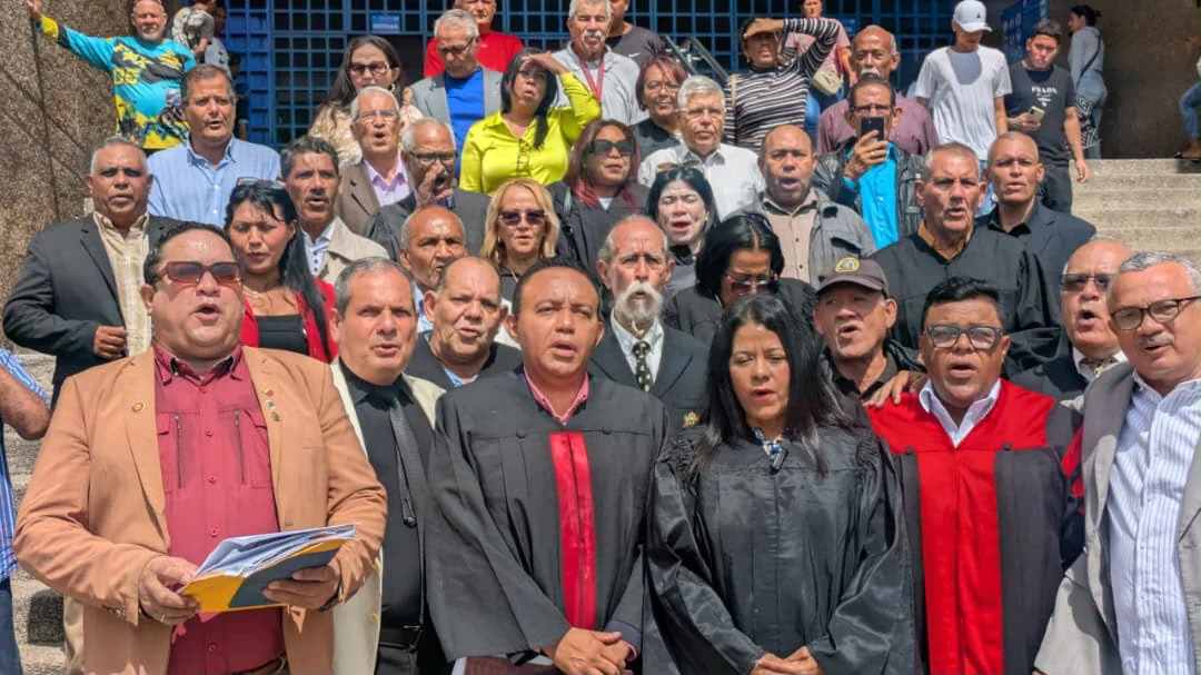 Abogados exige destitución de magistrados, jueces y fiscales nombrados de forma discrecional.