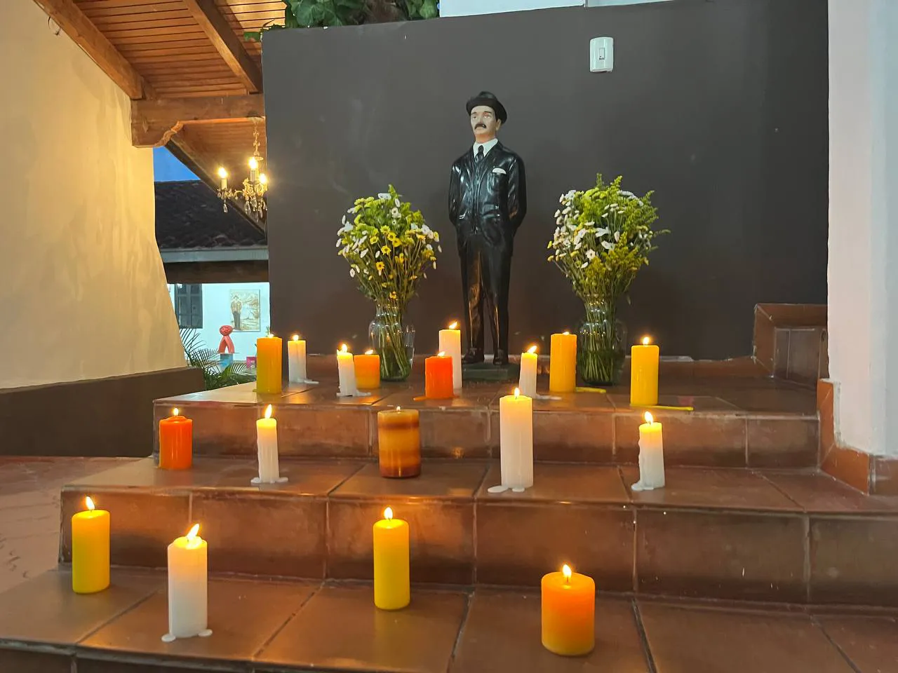 Exposición en homenaje a José Gregorio Hernández, en el Centro Social y Cultural Don Henrique Antonio Eraso.