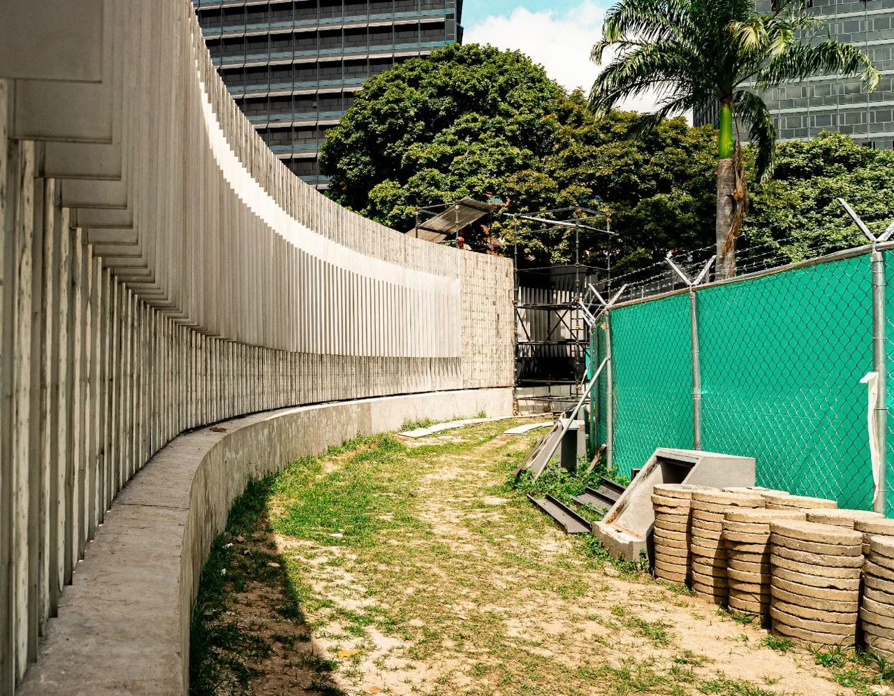 Corporación Juntos Todo Es Posible inició proceso de restauración de obra de Cruz-Diez en Plaza Venezuela