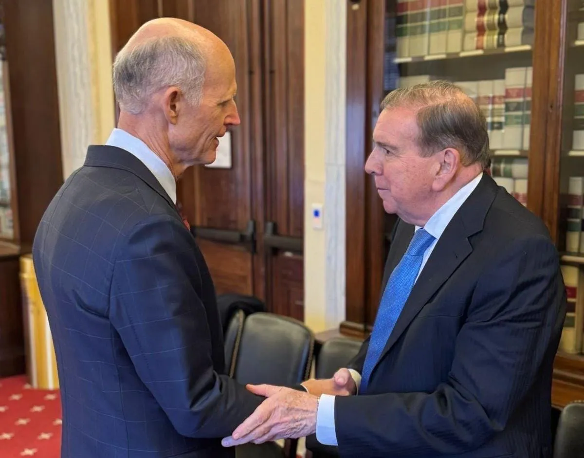 Edmundo González Urrutia, junto al senador estadounidense Rick Scott.