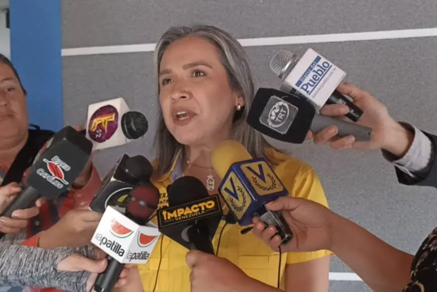 Militante de Primero Justicia, Karim Vera en rueda de prensa